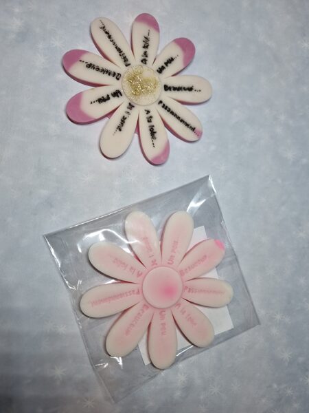 Fondant fleur je t'aime un peu, beaucoup....